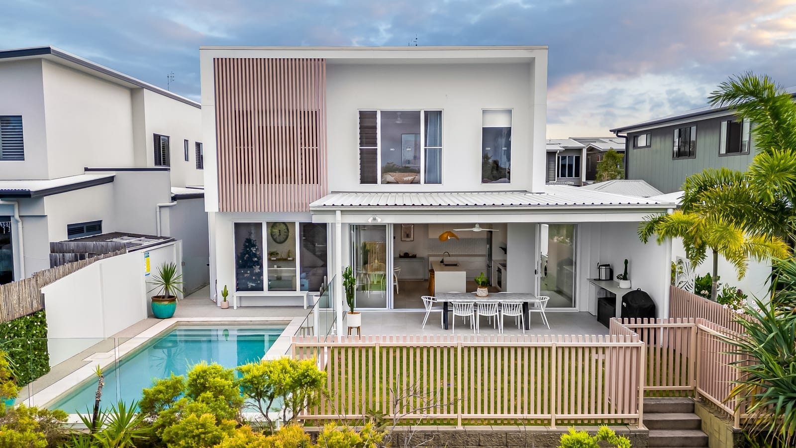 North Facing Waterfront – Ocean Access