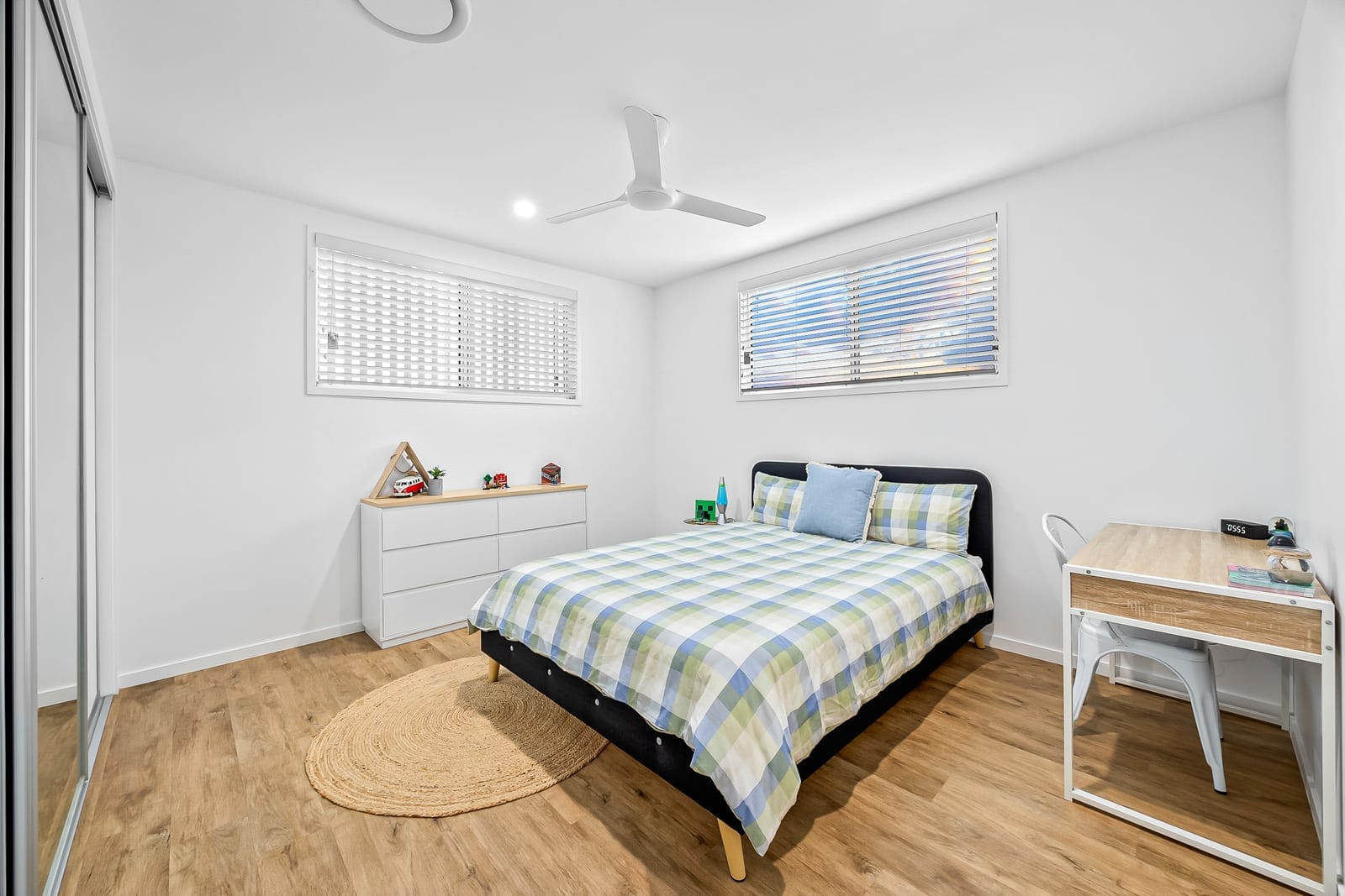 North Facing Waterfront – Ocean Access