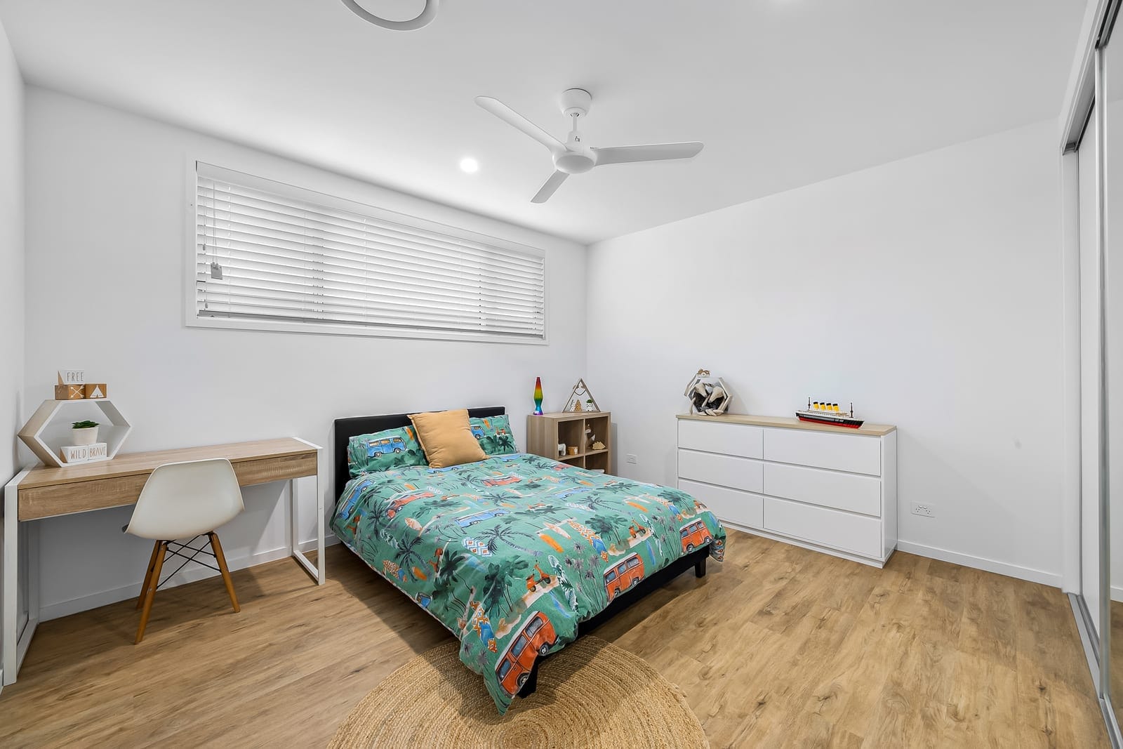 North Facing Waterfront – Ocean Access