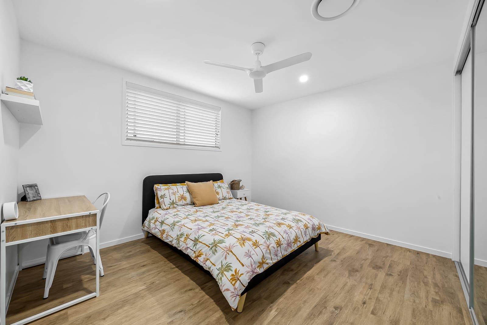 North Facing Waterfront – Ocean Access