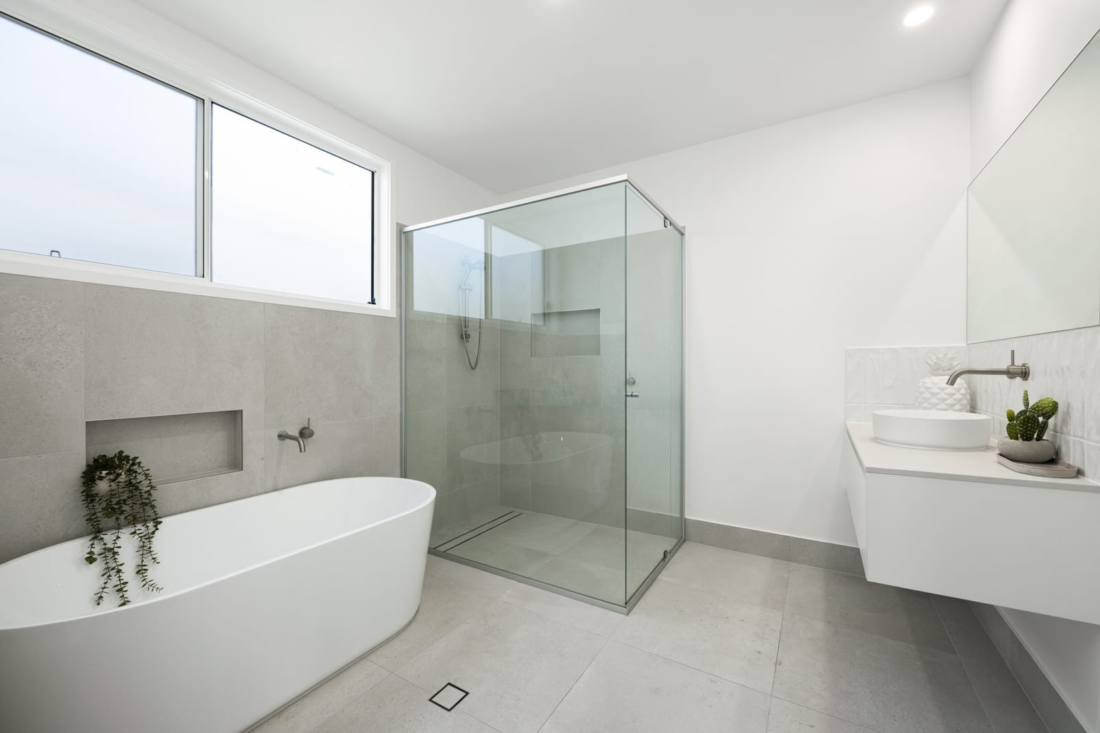 North Facing Waterfront – Ocean Access