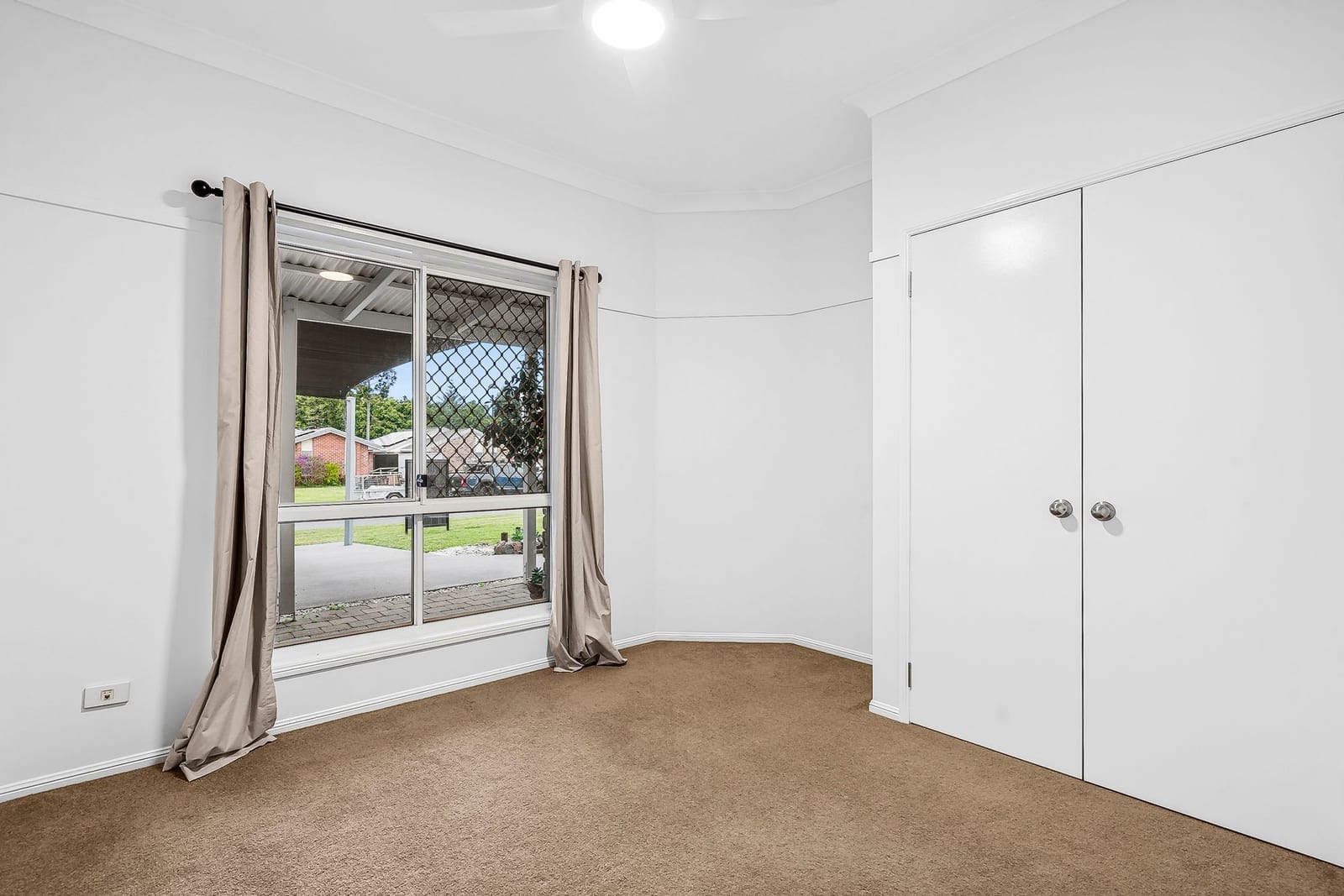 Buderim ¼ Acre Country Charm
