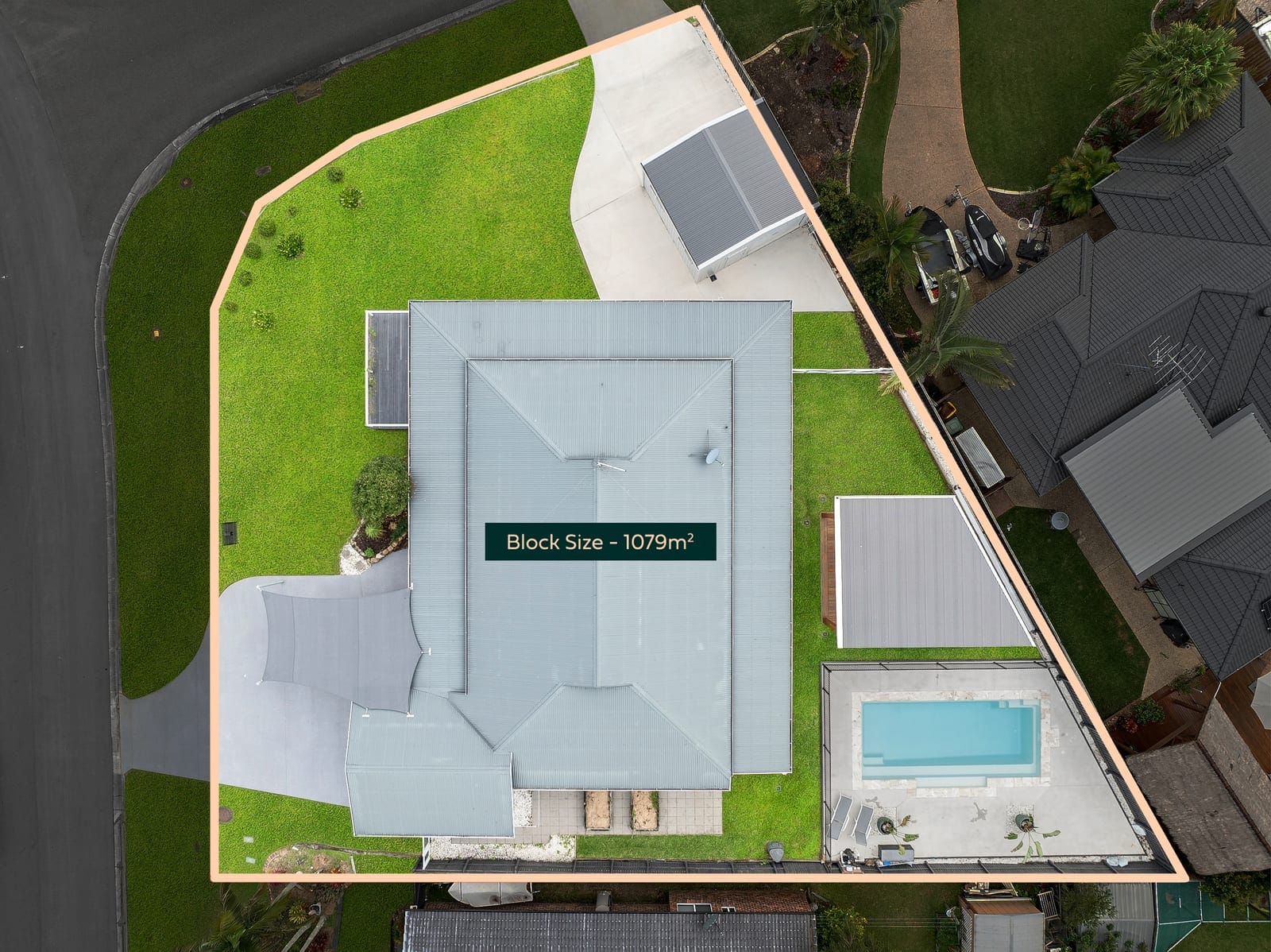 Buderim ¼ Acre Country Charm