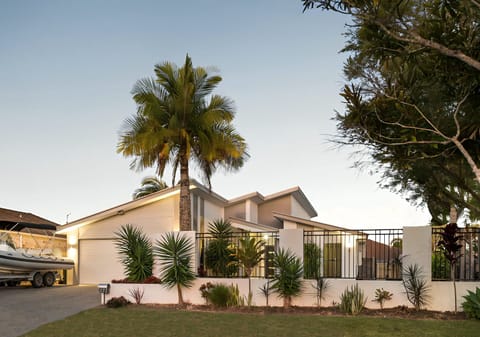 SOLD by Ollie Lehmann & Angelina Sweeney