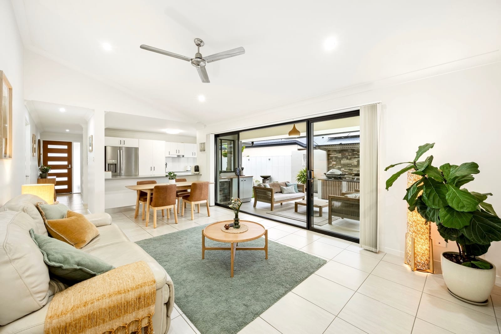 Stylish & Turn-key Ready: Just a Bike Ride to Mooloolaba Beach!