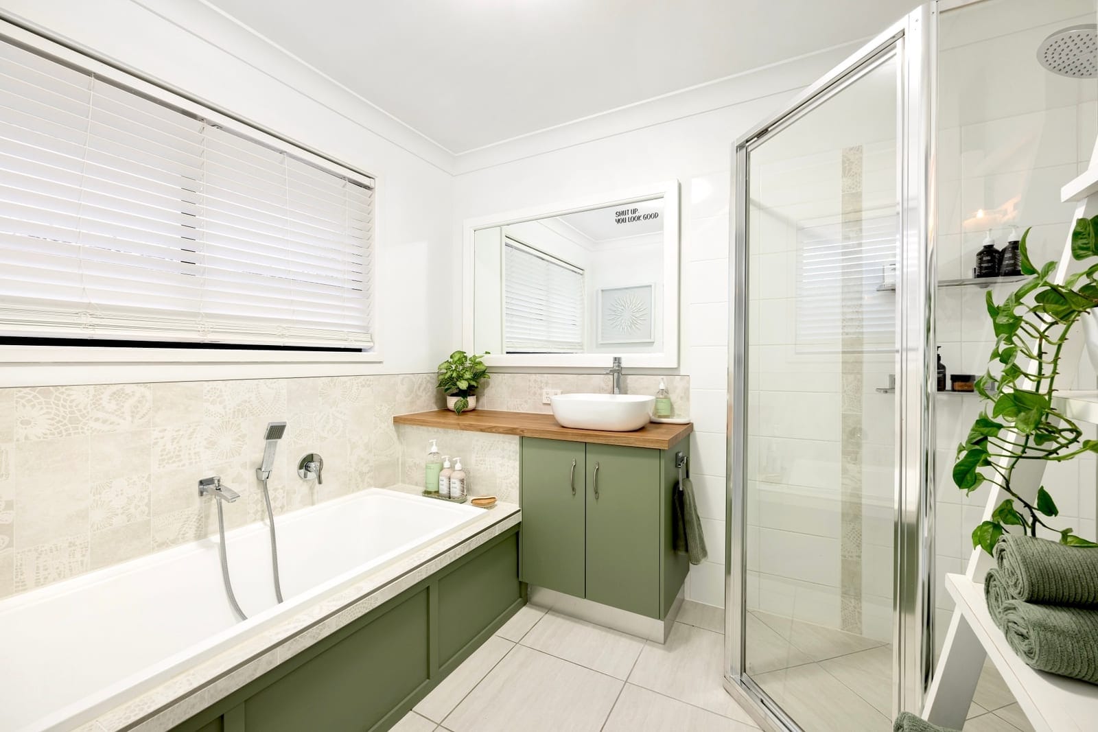 Stylish & Turn-key Ready: Just a Bike Ride to Mooloolaba Beach!