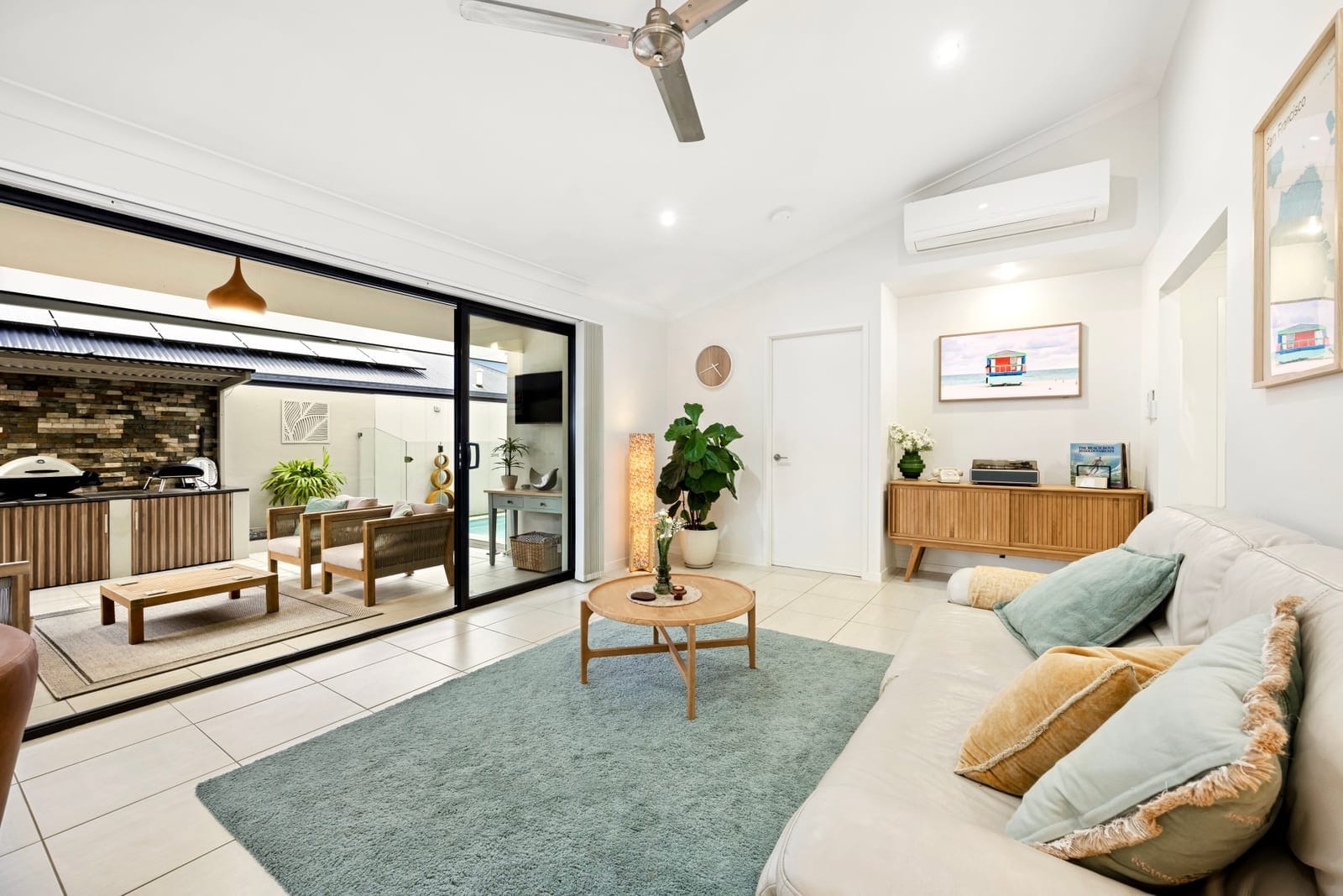 Stylish & Turn-key Ready: Just a Bike Ride to Mooloolaba Beach!