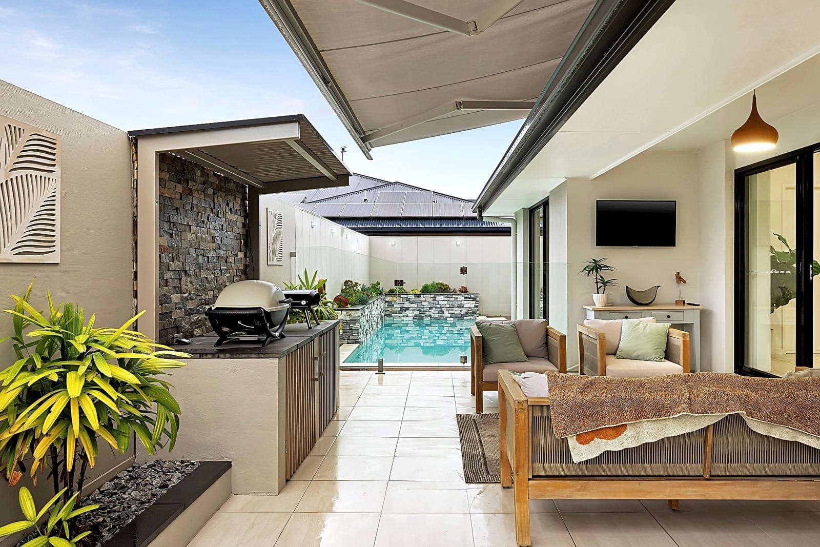 Stylish & Turn-key Ready: Just a Bike Ride to Mooloolaba Beach!