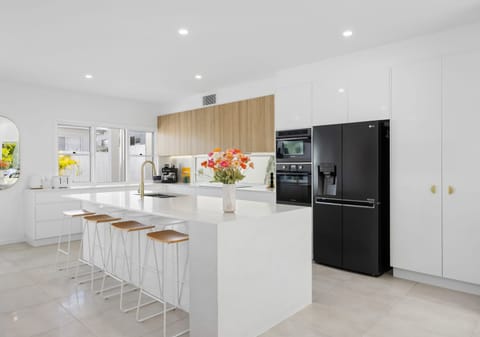 Presentation Perfect: Elegant & Contemporary