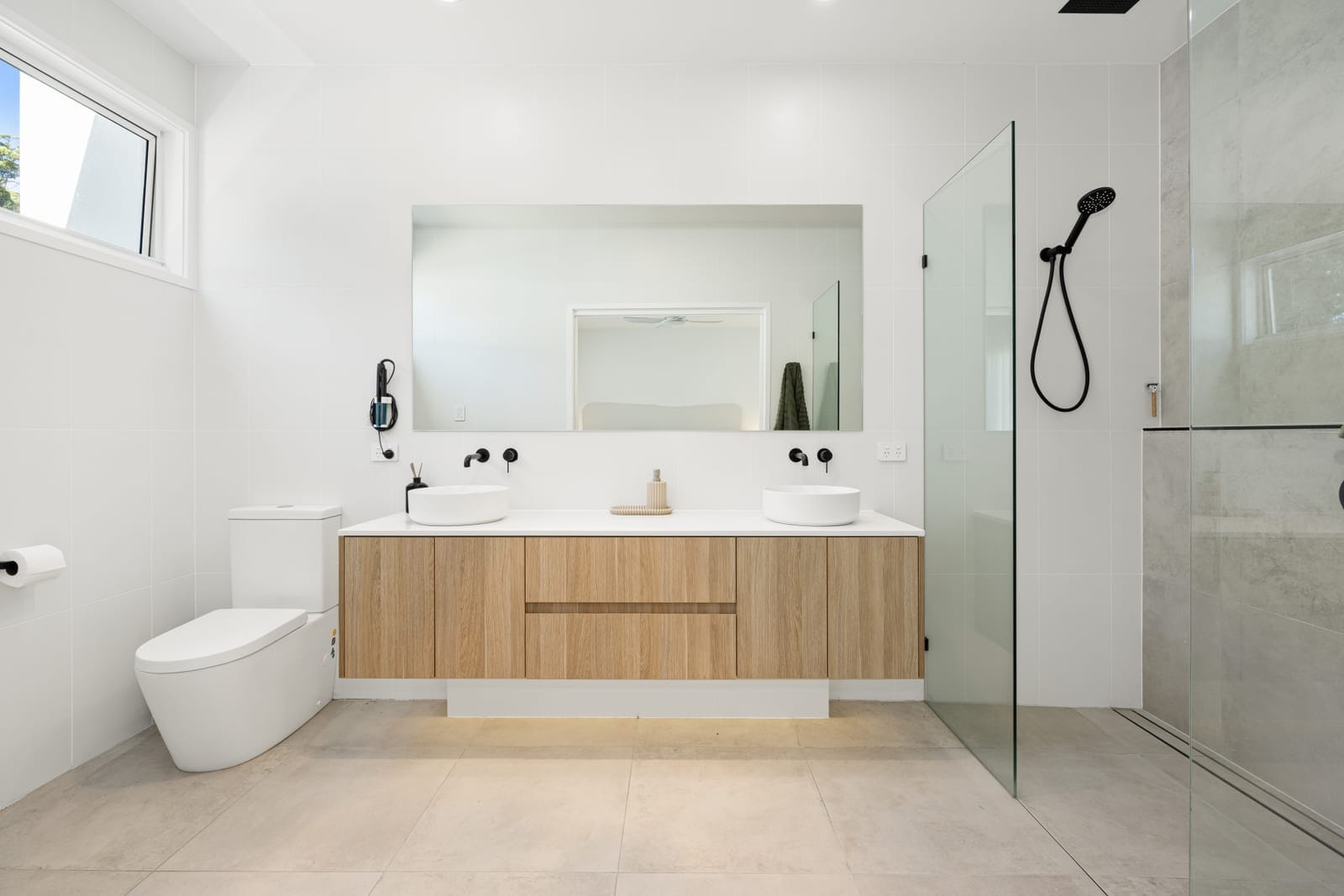 Presentation Perfect: Elegant & Contemporary