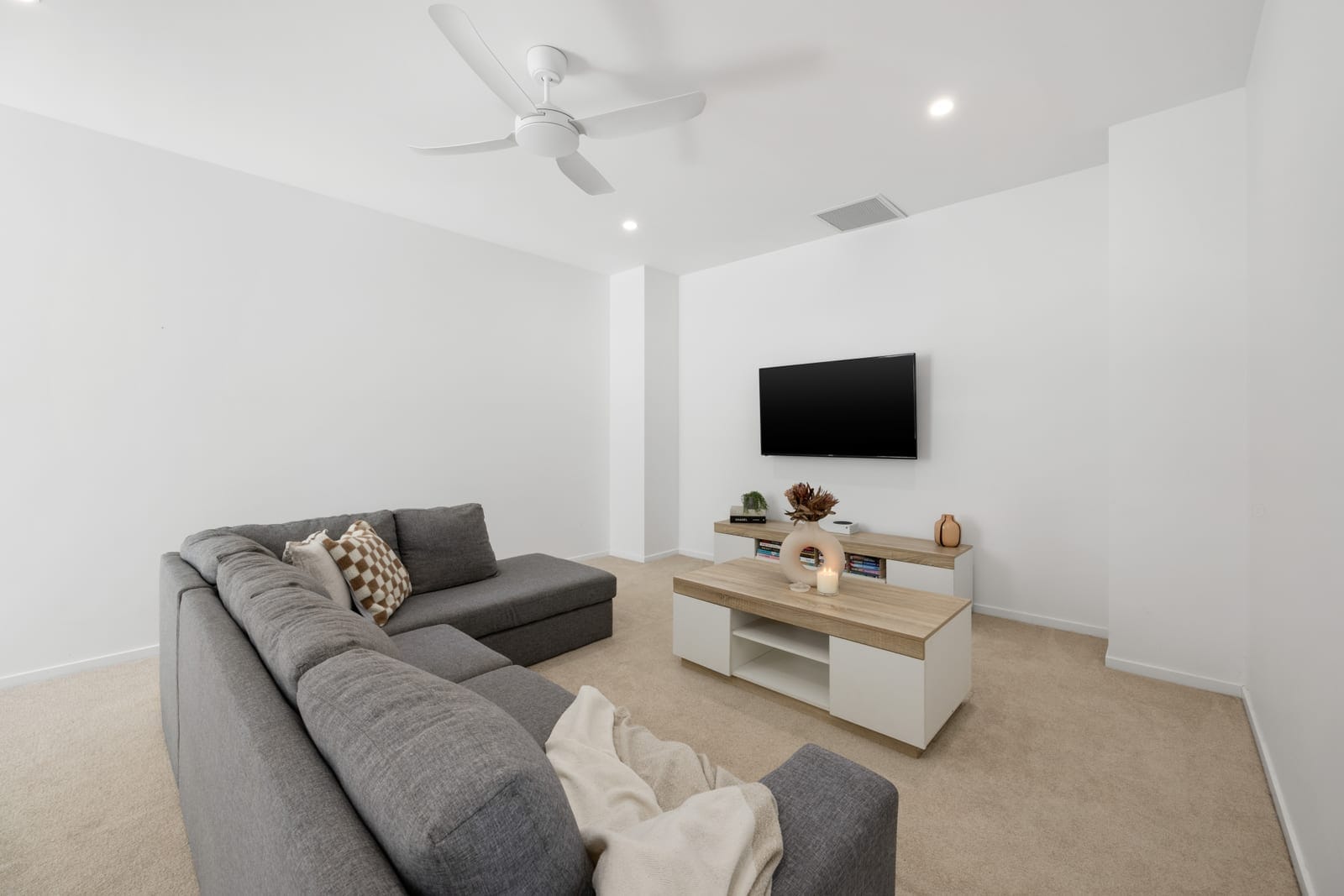 Presentation Perfect: Elegant & Contemporary