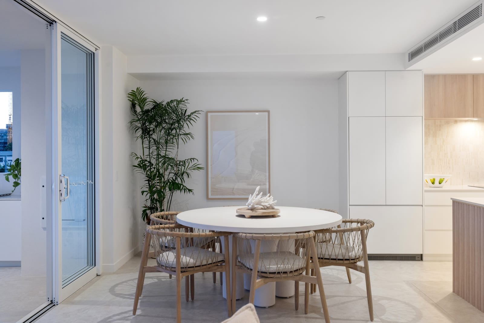 Full-Floor Residence in the Heart of Cotton Tree