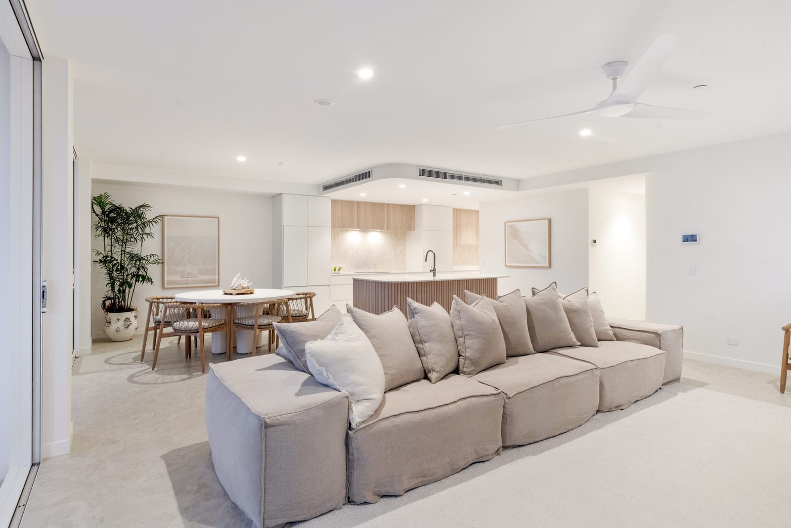 Full-Floor Residence in the Heart of Cotton Tree