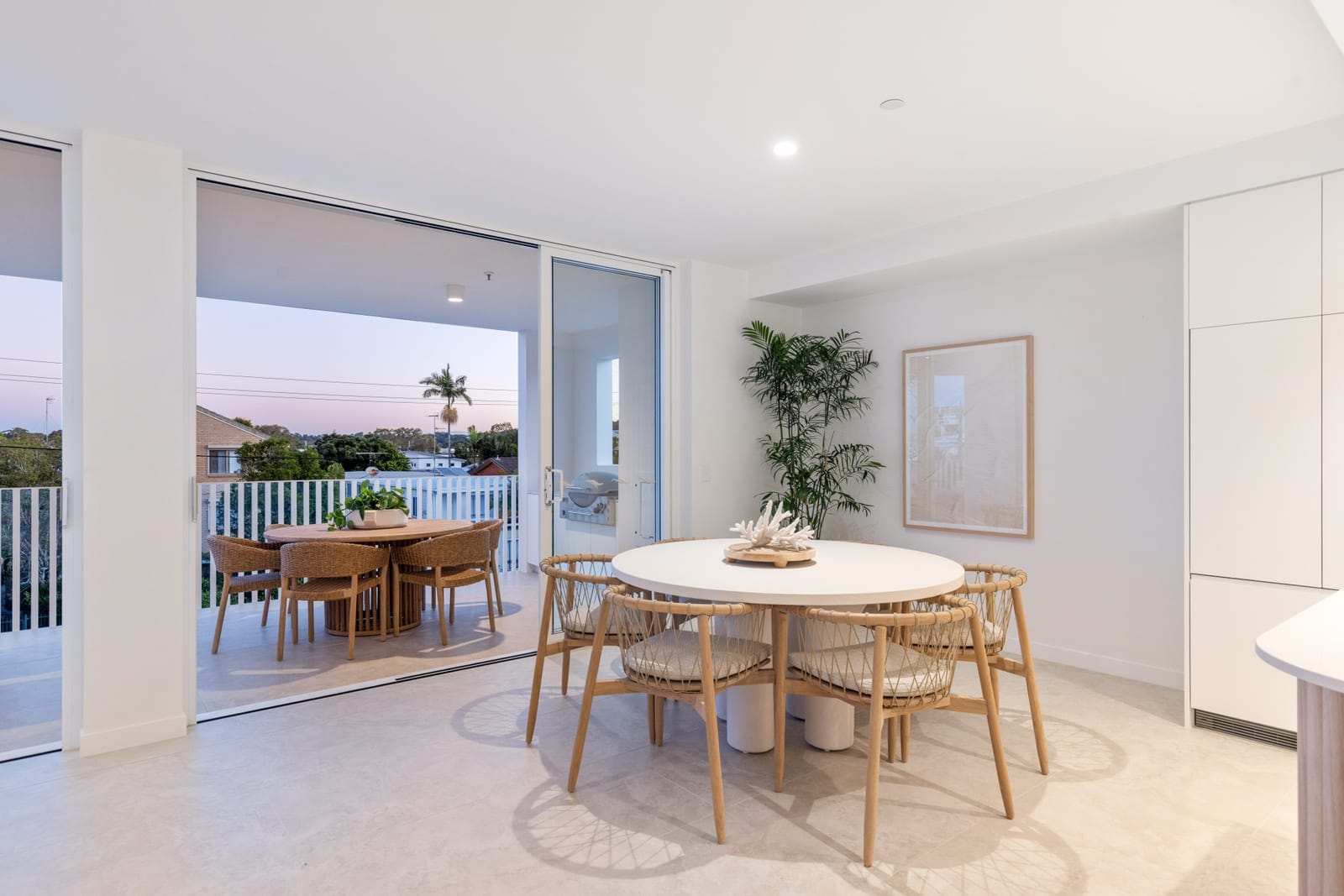 Full-Floor Residence in the Heart of Cotton Tree