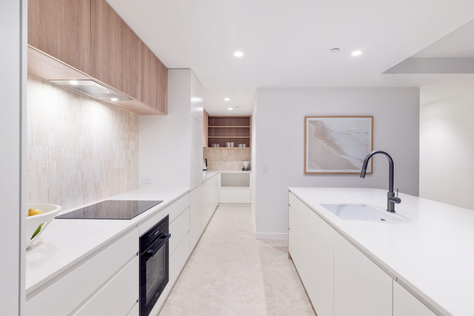 Full-Floor Residence in the Heart of Cotton Tree
