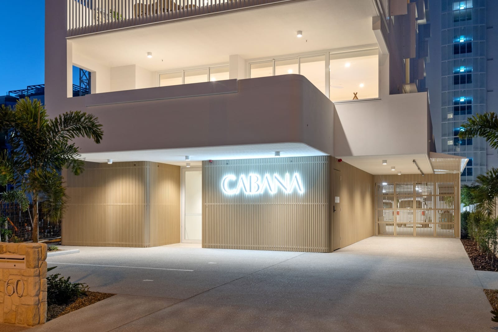 Full-Floor Residence in the Heart of Cotton Tree