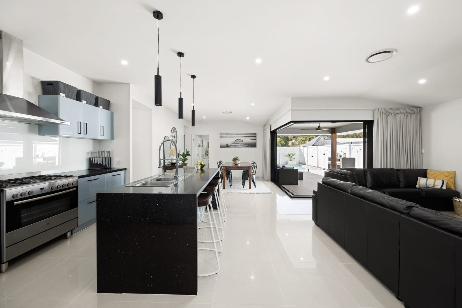 A Lifestyle to Savour: Location & Presentation Perfection