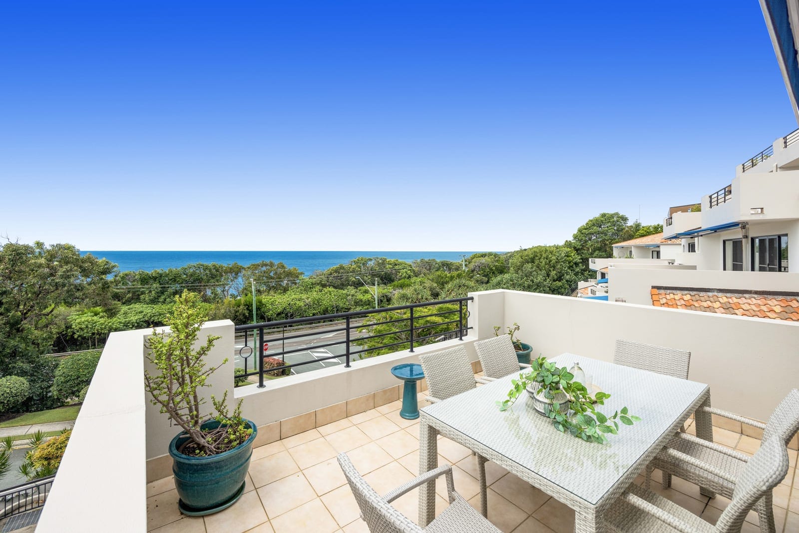 Santorini of Coolum