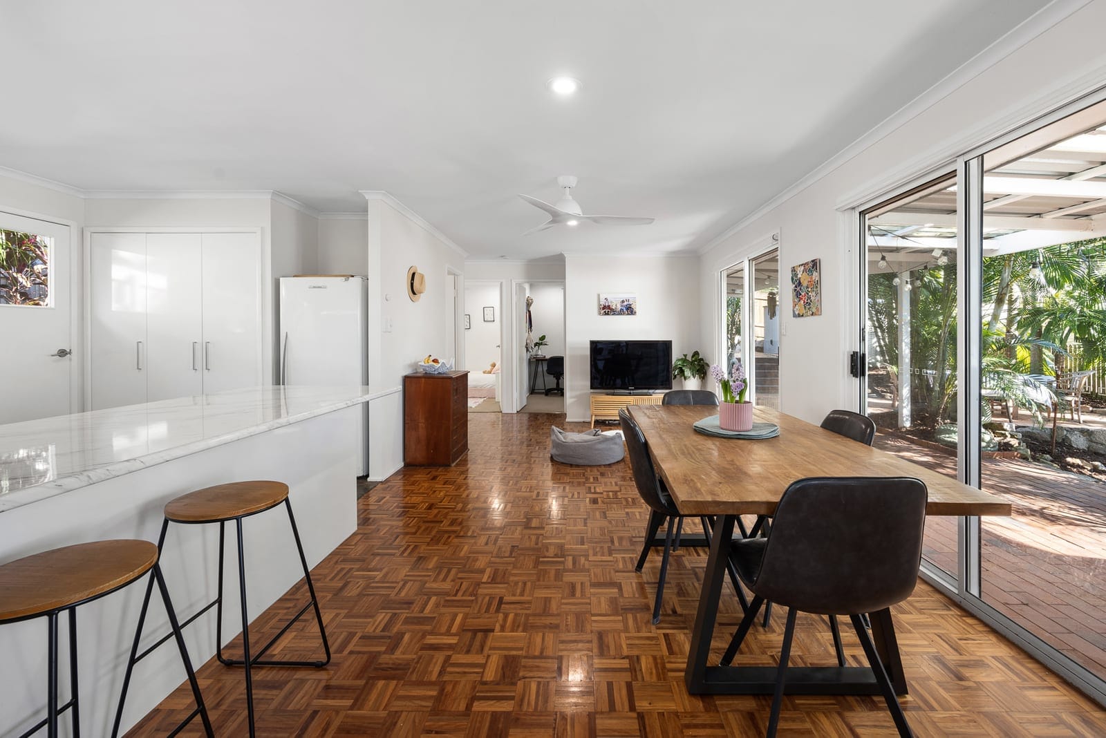 Stylish beach home ready to move in