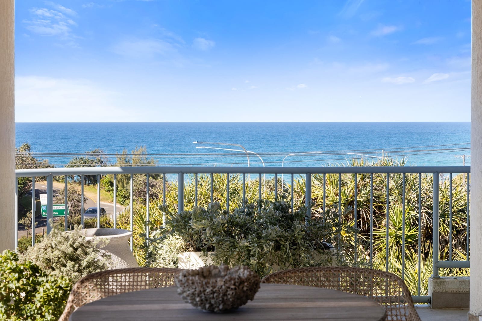 Top Floor Oceanview Apartment Metres From The Beach
