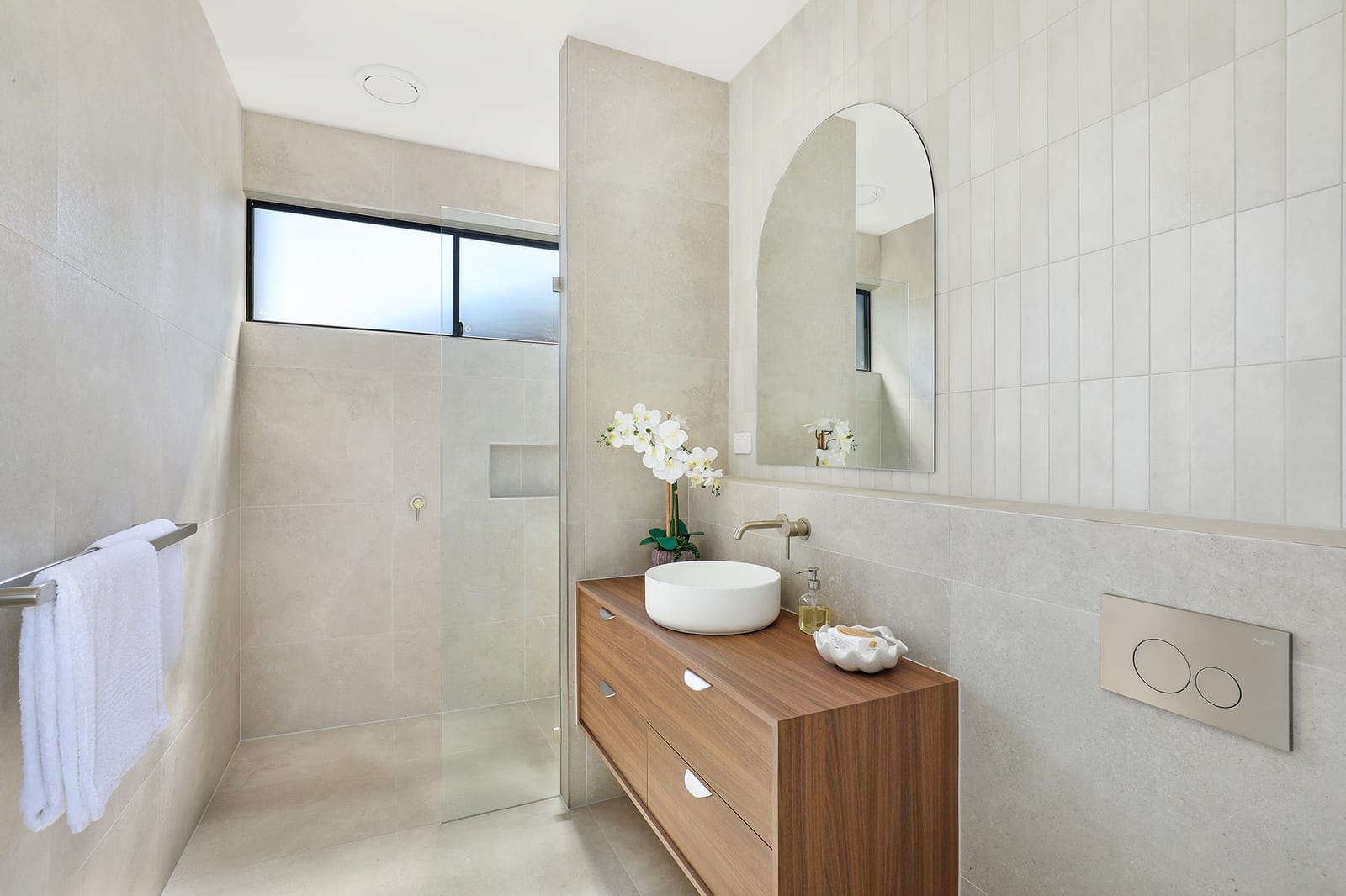 Beachside Stunner: Brand New, Custom-Built!