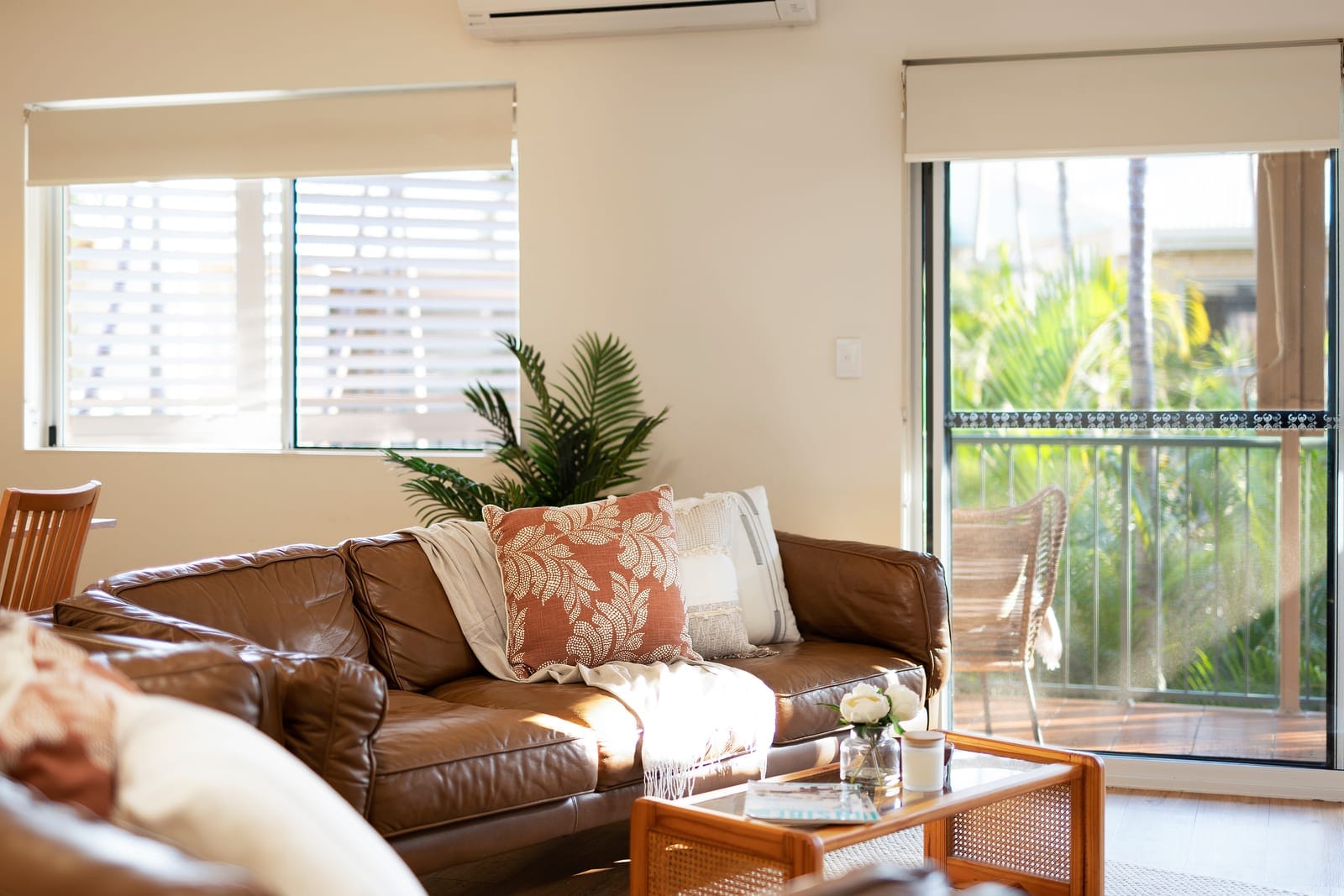 Low Maintenance Retreat, 250m to the Beach