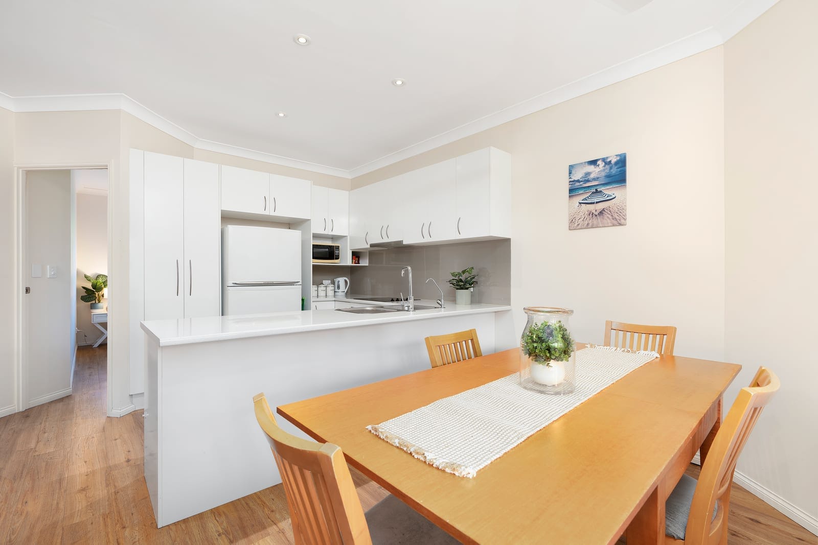 Low Maintenance Retreat, 250m to the Beach