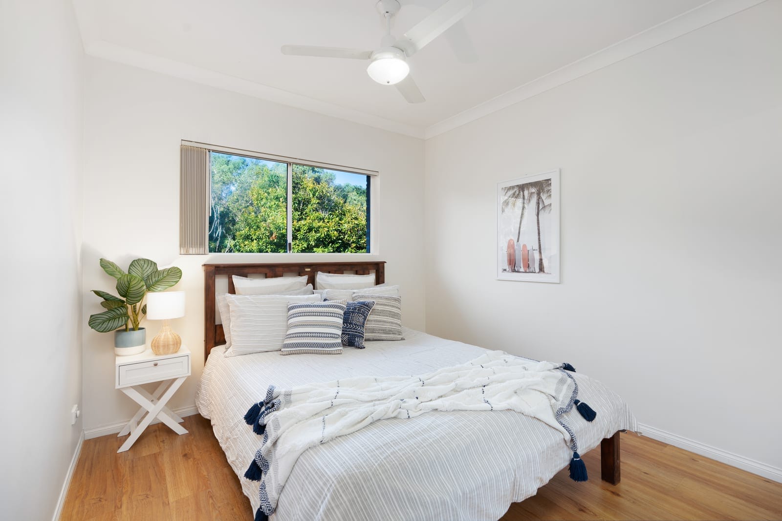 Low Maintenance Retreat, 250m to the Beach