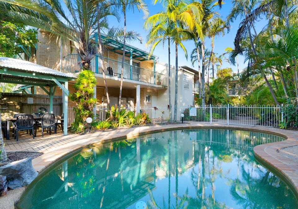 Low Maintenance Retreat, 250m to the Beach