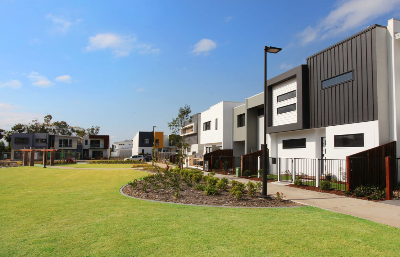 Stylish Contemporary Living: Park Frontage