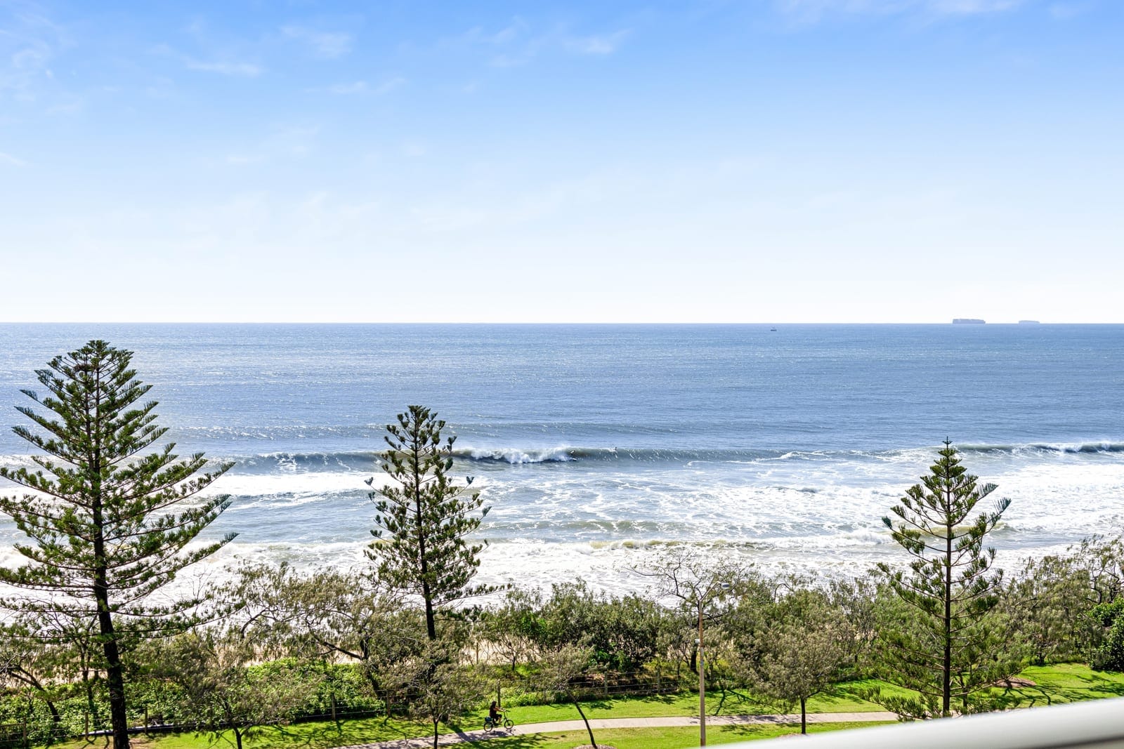 Penthouse Perfection: Sweeping Ocean Views