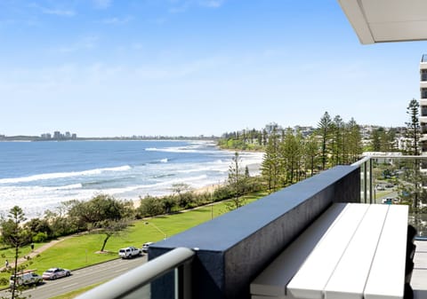 Penthouse Perfection: Sweeping Ocean Views