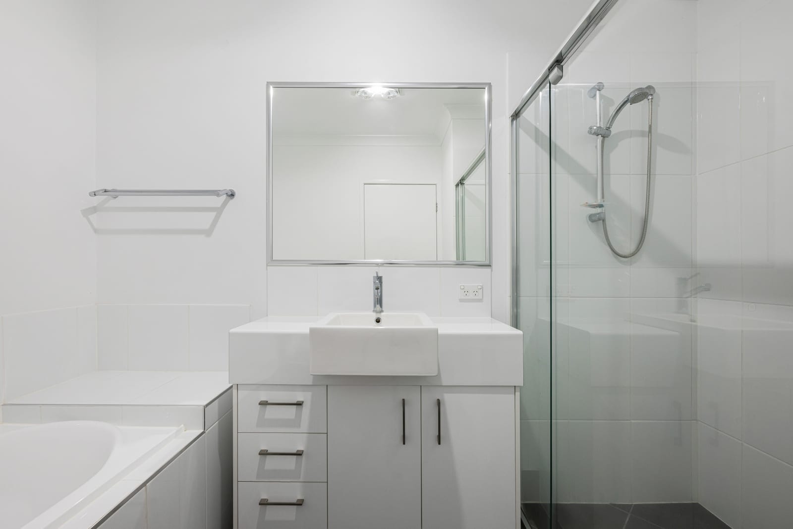 Charming 3-Bedroom Home with Modern Comforts in Woombye