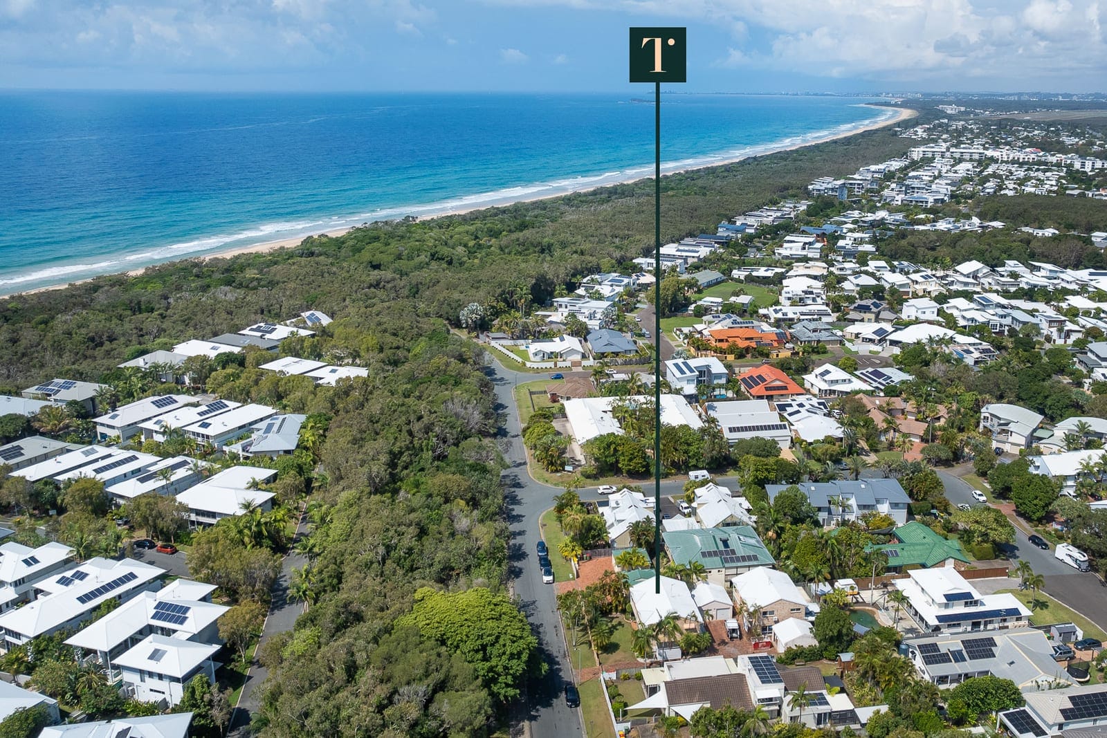 *MOTIVATED SELLER* - Turn-Key Townhouse in Prime Beachside Location