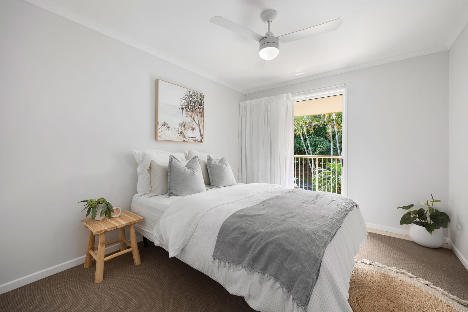 *MOTIVATED SELLER* - Turn-Key Townhouse in Prime Beachside Location