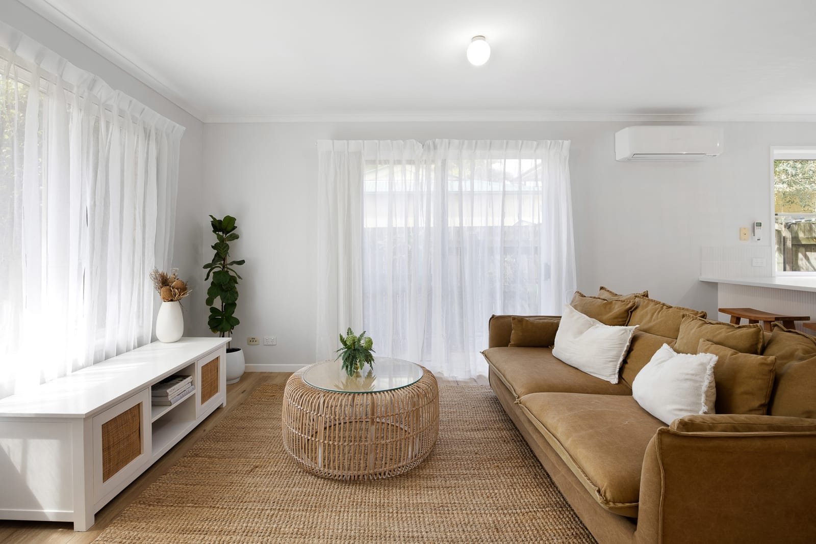 *MOTIVATED SELLER* - Turn-Key Townhouse in Prime Beachside Location