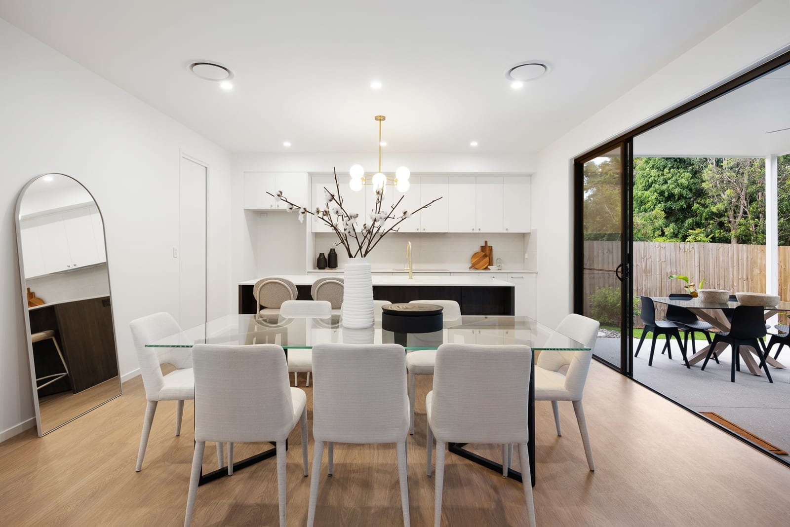 BRAND NEW BUILD IN PRIME COASTAL LOCATION