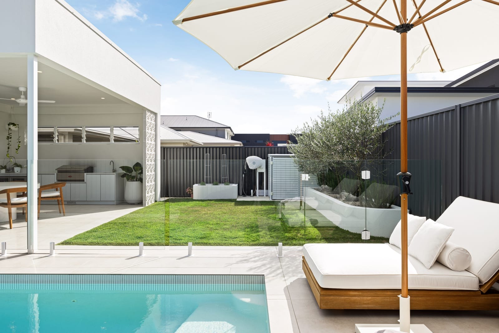 Light, Luxury, Lifestyle, Location!