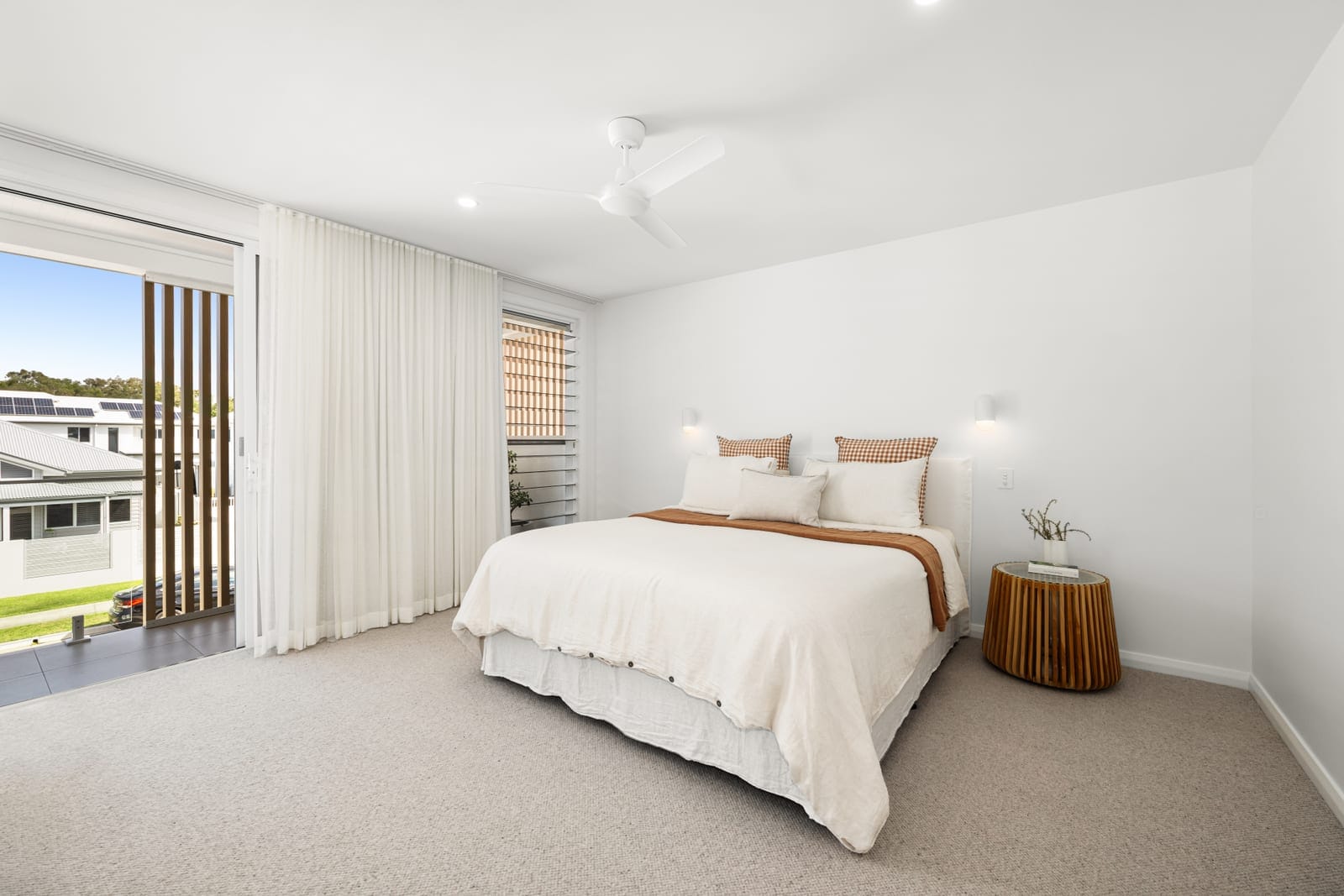 Light, Luxury, Lifestyle, Location!
