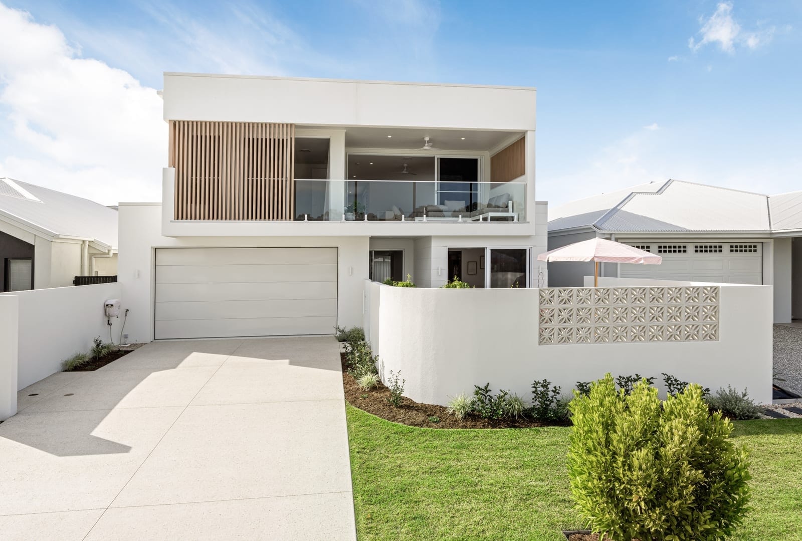 Light, Luxury, Lifestyle, Location!