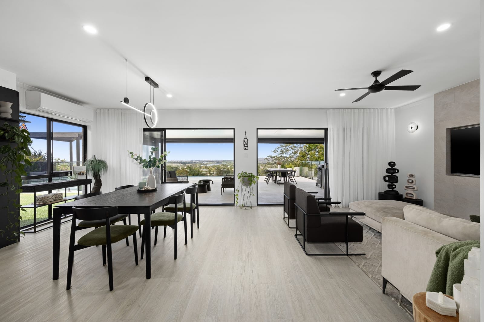 Ridgetop Position: ¼ Acre, Panoramic Vista