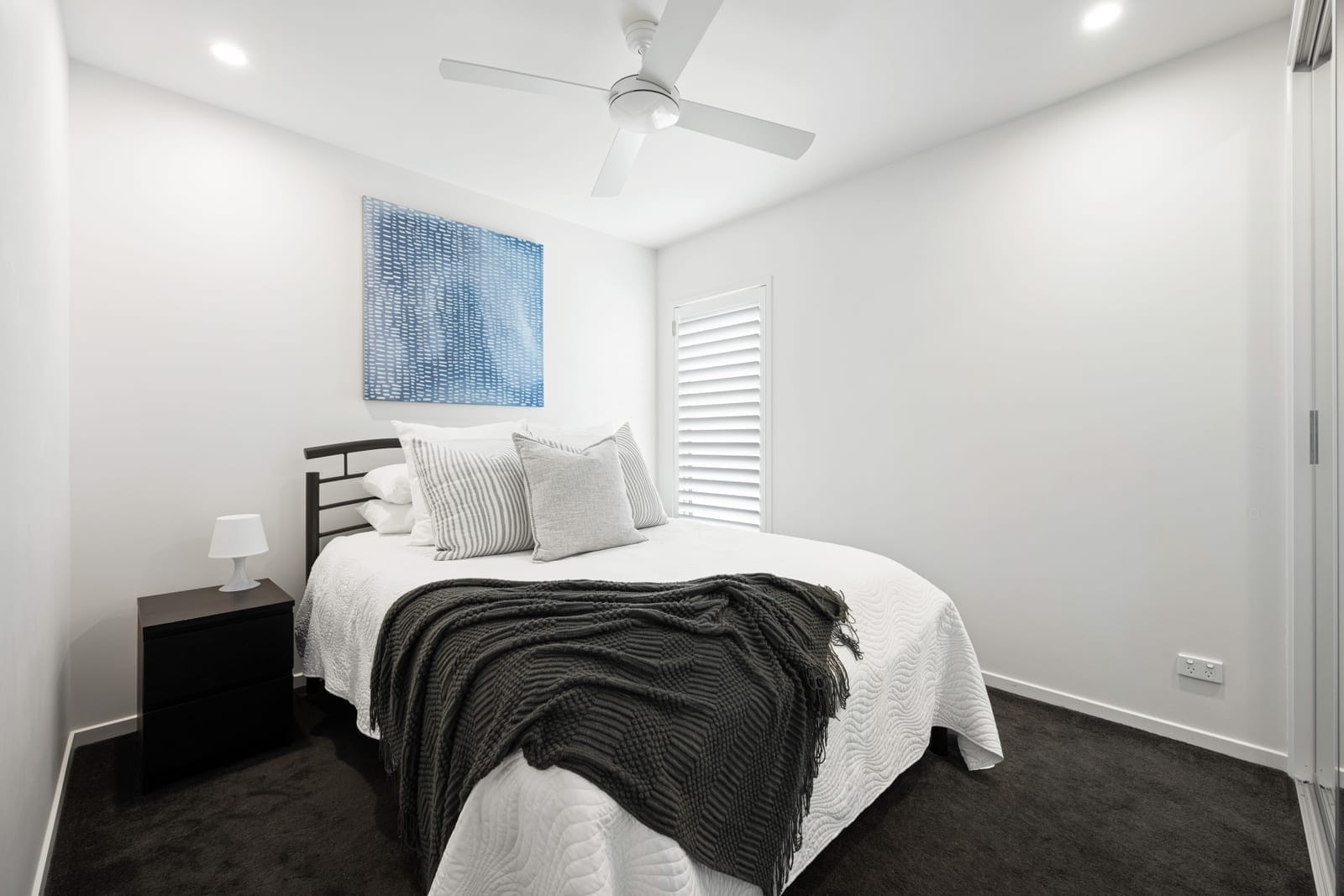 Architecturally Designed Home With Detached 2 Bedroom Dwelling