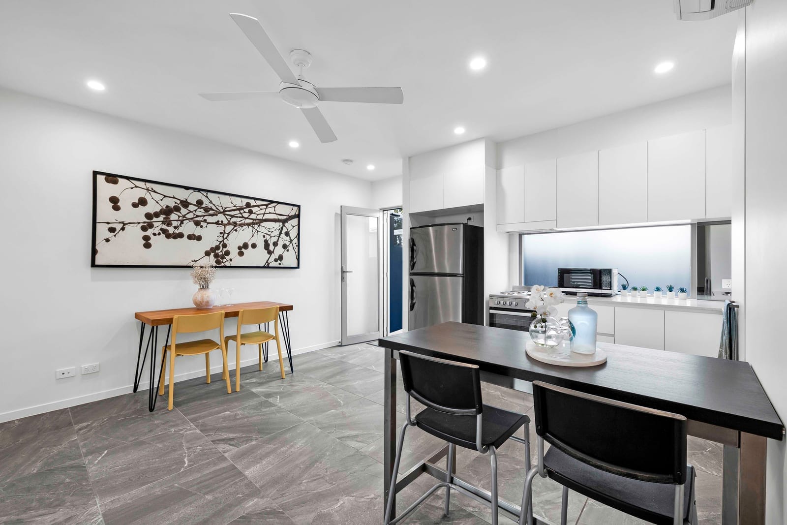 Architecturally Designed Home With Detached 2 Bedroom Dwelling