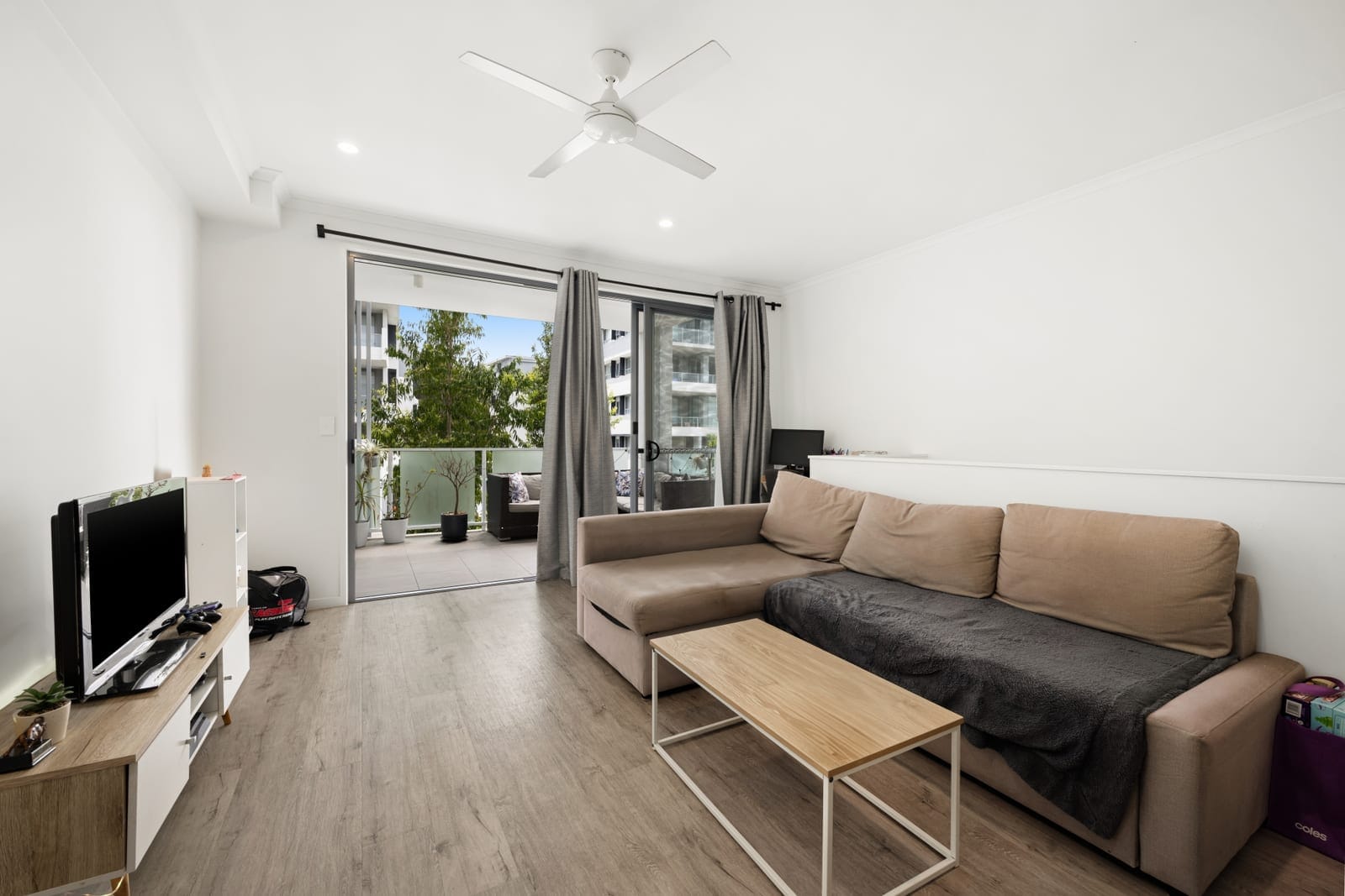 Townhouse with 2 Self-Contained Levels
