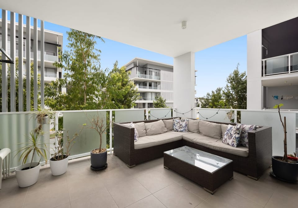 Townhouse with 2 Self-Contained Levels