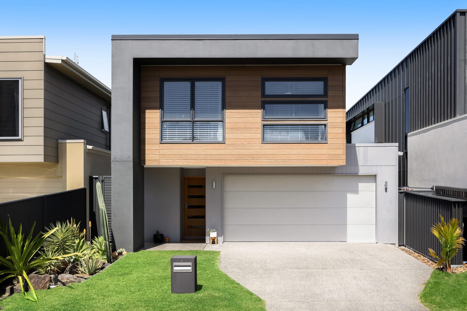 Bokarina Bliss: Effortless, Elegant, Beachside Living