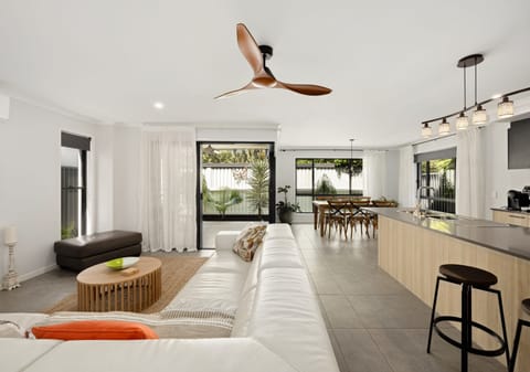 Bokarina Bliss: Effortless, Elegant, Beachside Living