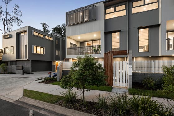 Contemporary & Chic Amongst Rainforest