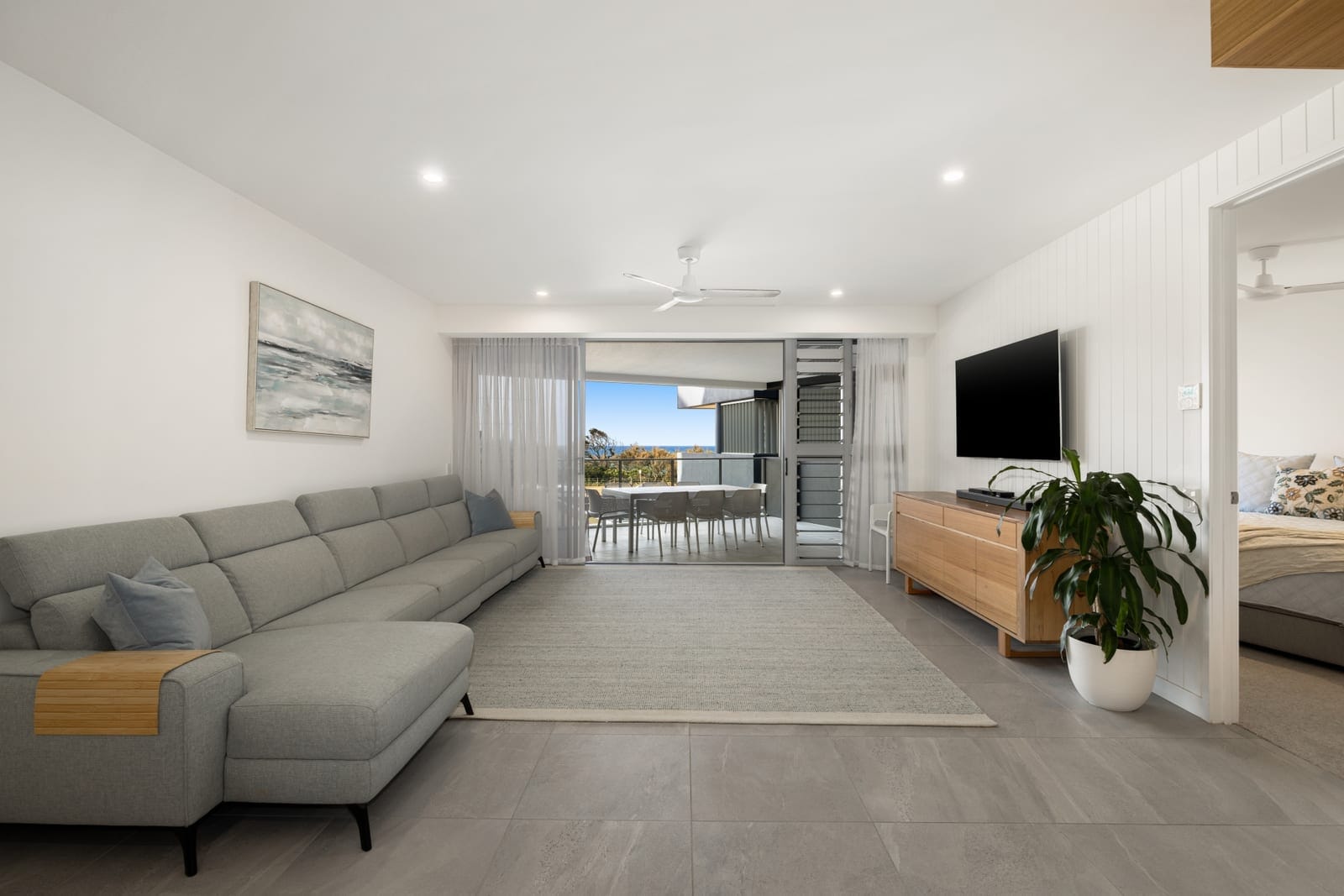 Blue-chip location: Views & Convenience