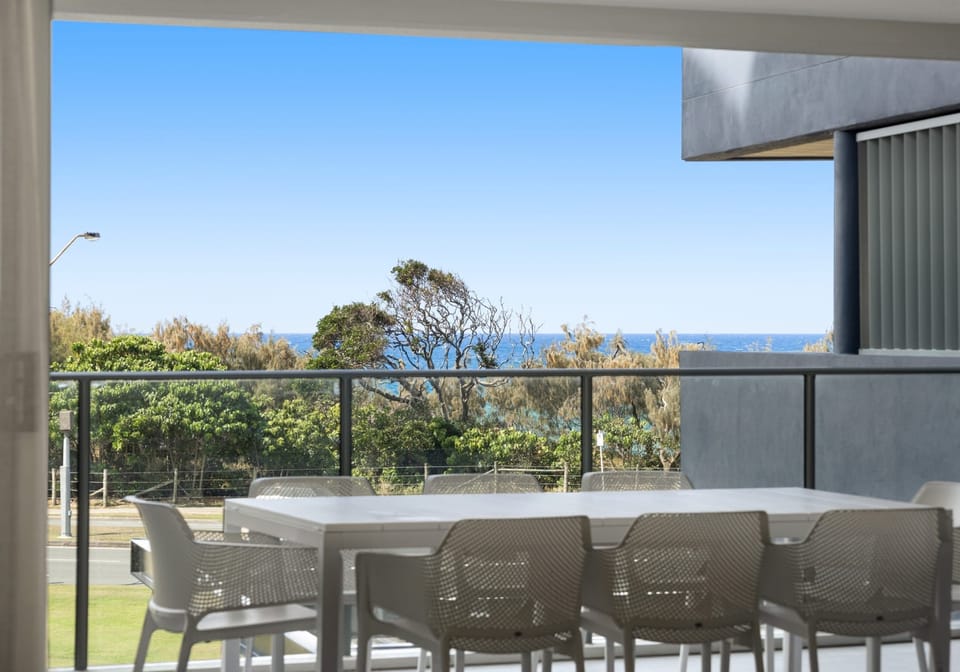 Blue-chip location: Views & Convenience